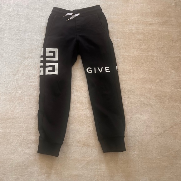 Givenchy sweat pants for kids. - Picture 3 of 7